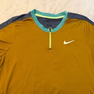 Nike Tennis Shirt Slim Fit Size L